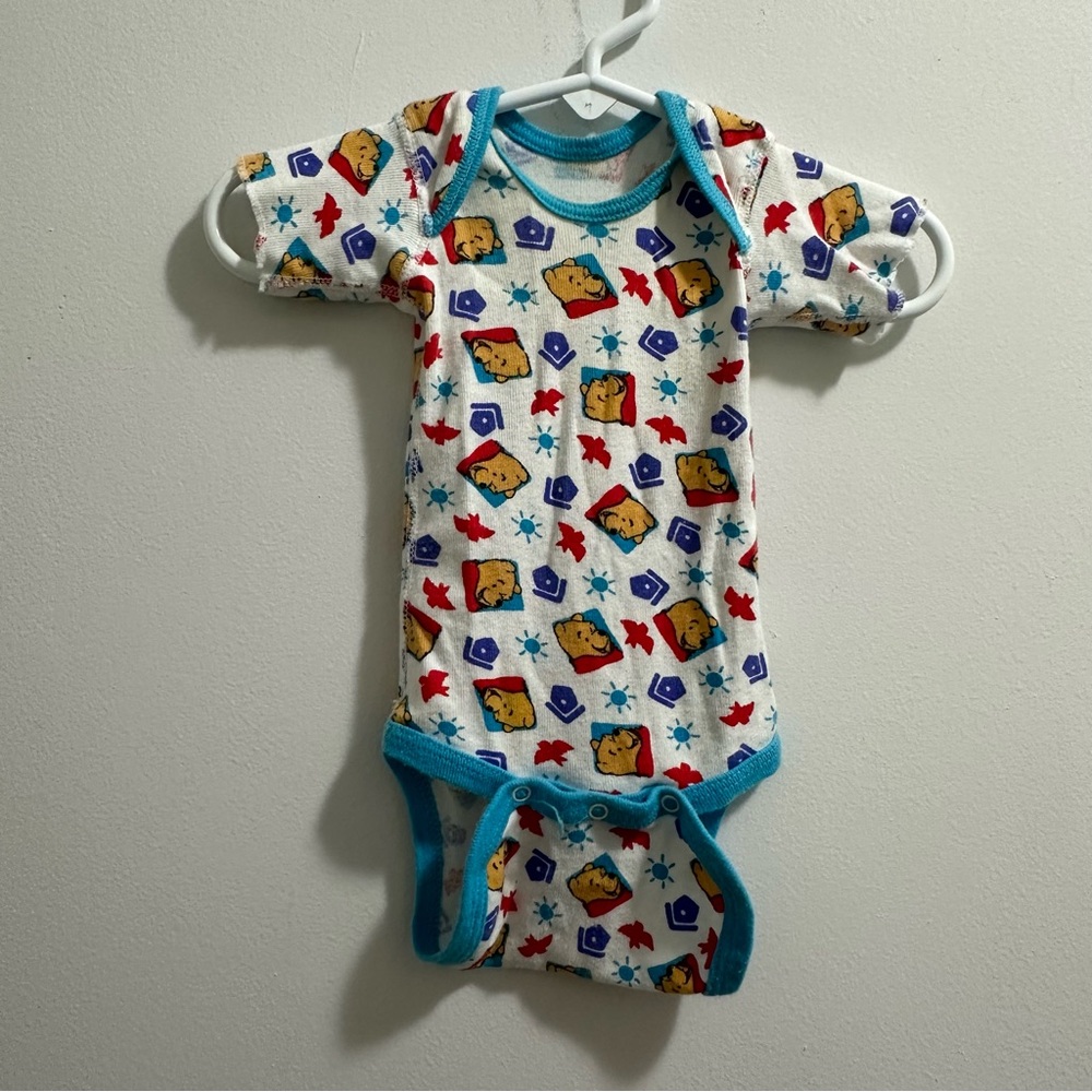 Vtg Y2K Winnie The Pooh One-Piece Newborn Short Sleeve Stretchy Infant